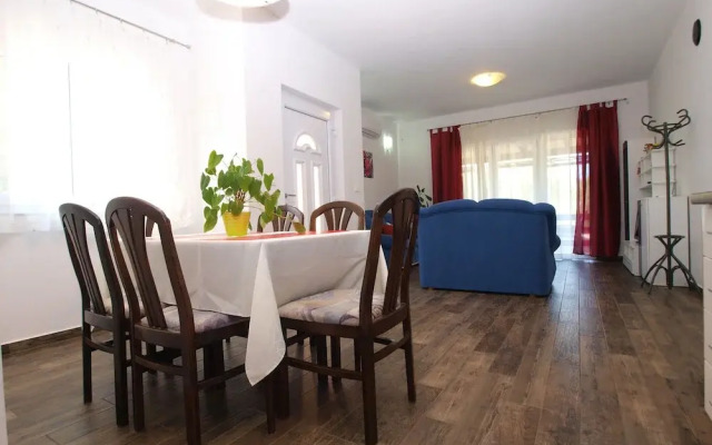 Apartment 1403