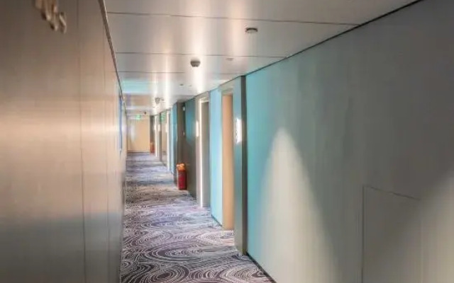 Leroy Hotel