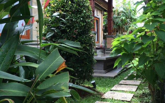 Uma Dewi Guest House