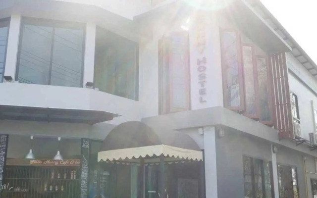 Sunny Hostel Chiangmai @Tha Pae