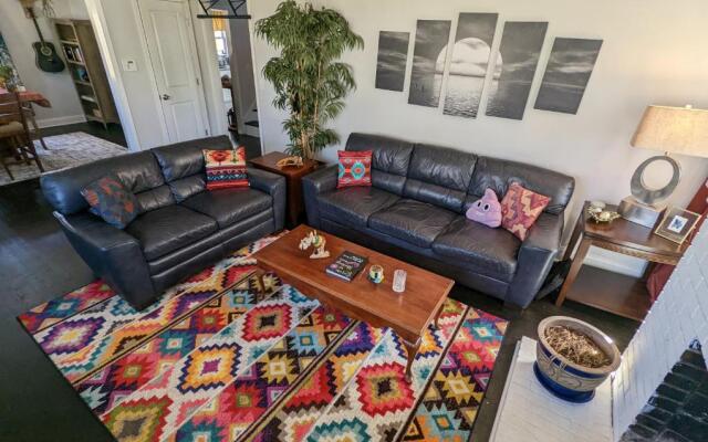 eKstasis Hostel & Urban Farm