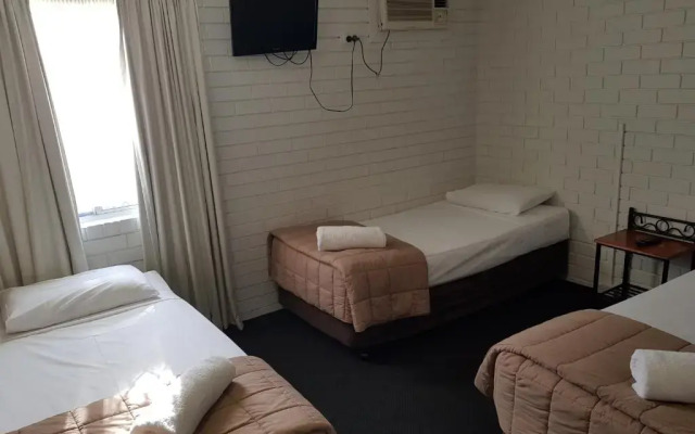 Quality Inn Centre Point