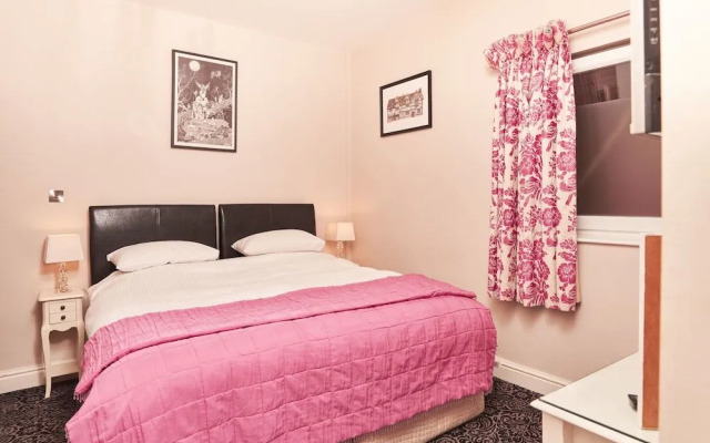 Quilt and Croissants