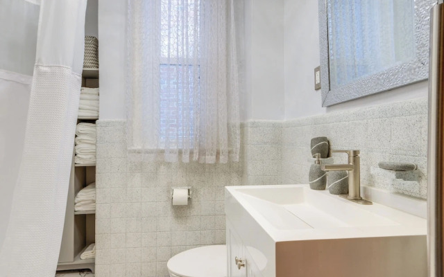 Historic Georgetown Townhome: Walkable Location!