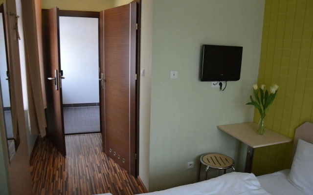Akira Bed & Breakfast