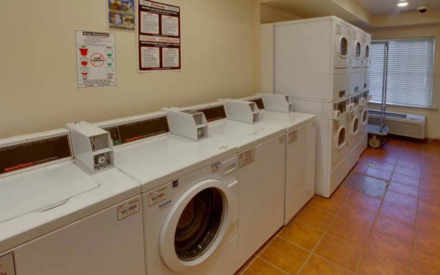 WoodSpring Suites Mobile