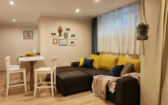 Life for Funny Rauschen (Лайф фо Фанни Раушн) на проспекте Калининградский