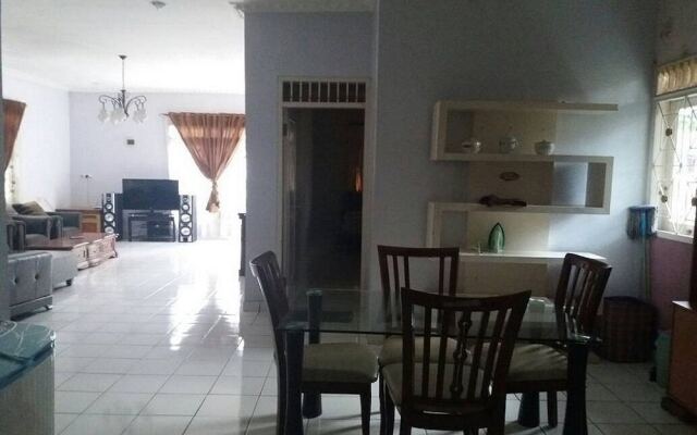 Kota Bunga F