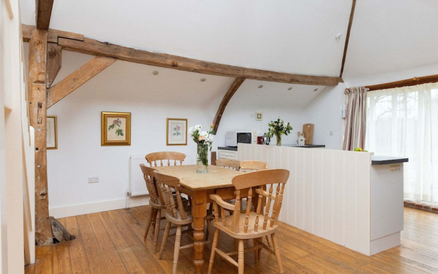 Wren Barn - Cosy 2-bed Converted Barn in Sidlesham