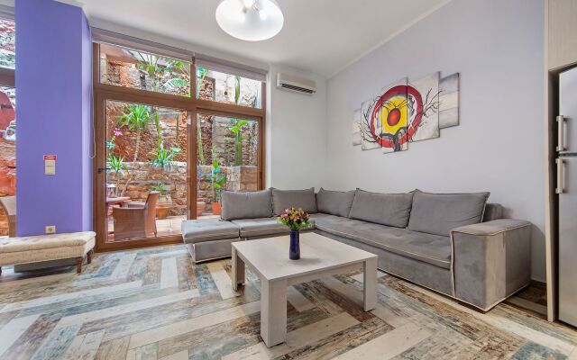 Kasteli Suites