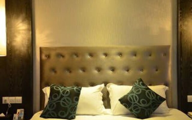 Yijia Chain Hotel