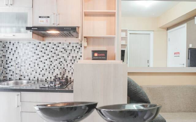 Simple And Cozy Living 2Br At Green Pramuka City Apartment