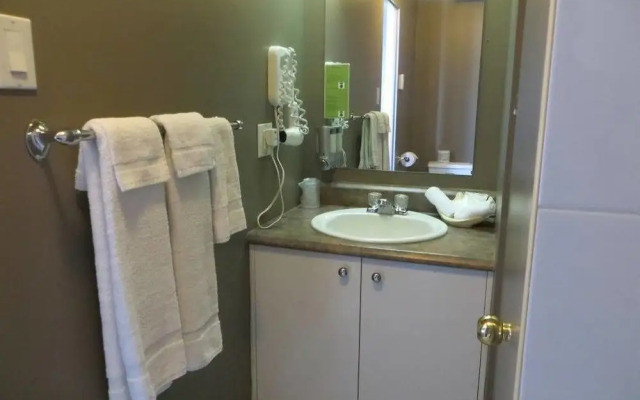 Motel Invitation