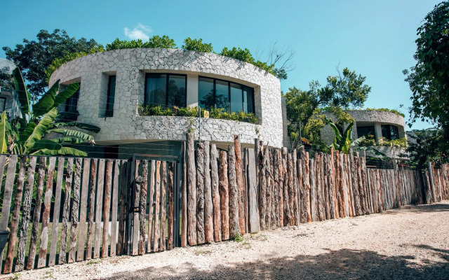 Round Luxury Villa Private Pool & Jungle rooftop 2B