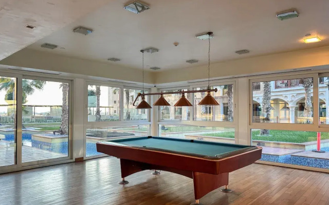 2BR + Maid's w Sea Views in Palm near Nakheel Mall