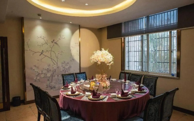 Starway Hotel Luan Shucheng Saifu