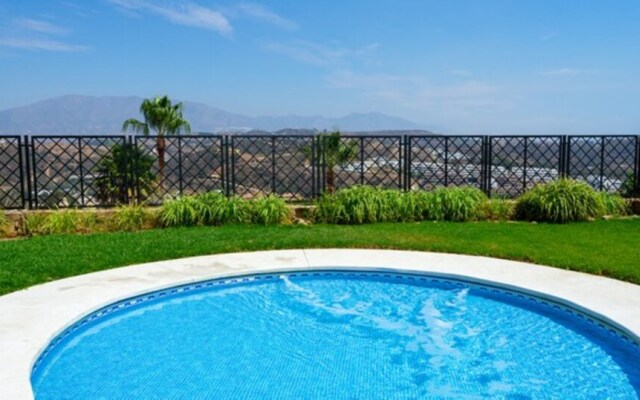 Apartment - 3 Bedrooms with Pool and WiFi - 107926