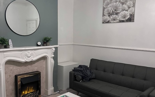 Spacious 3-bed Home at the Heart of Sheffield S2
