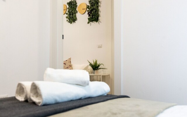 Home Hotel - Paruta 65