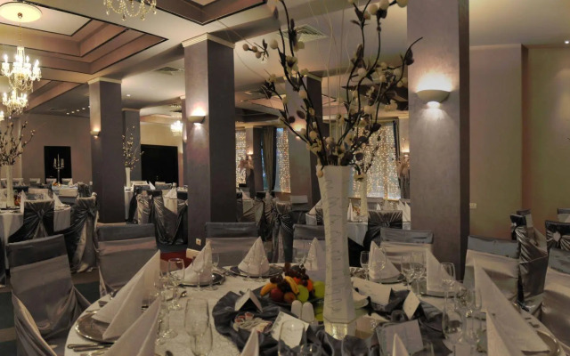 Hotel Dumbrava