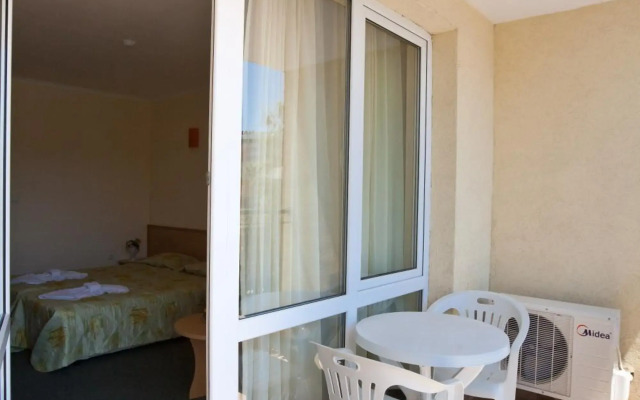 Sunny Day Club Hotel