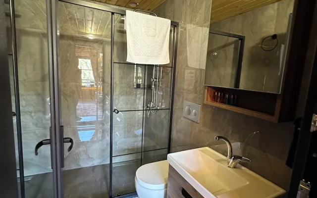 moni suit bungalow