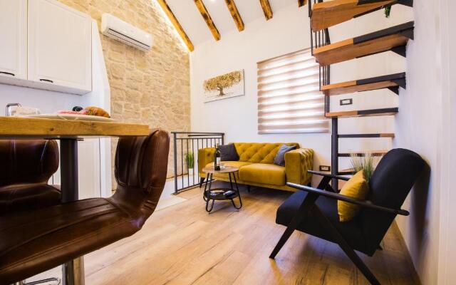 Reval Luxury Stone House Apartments