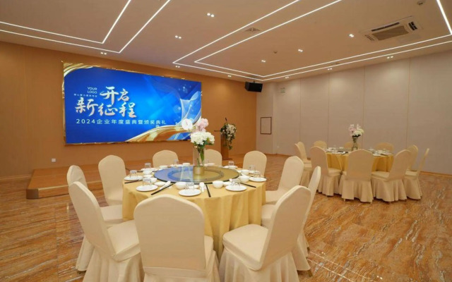 Qionghai Shengwei Hotel (Yinhai Road Branch)