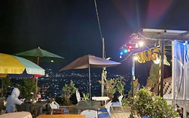 Wanay's Rocky Mountain Homestay