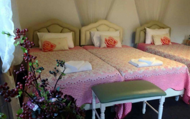 Flora Hill Resort