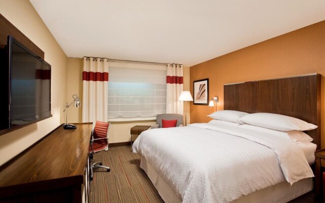 Holiday Inn Cleveland-Airport