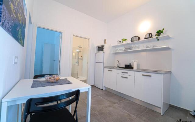 Apartamentos Anjomacar I