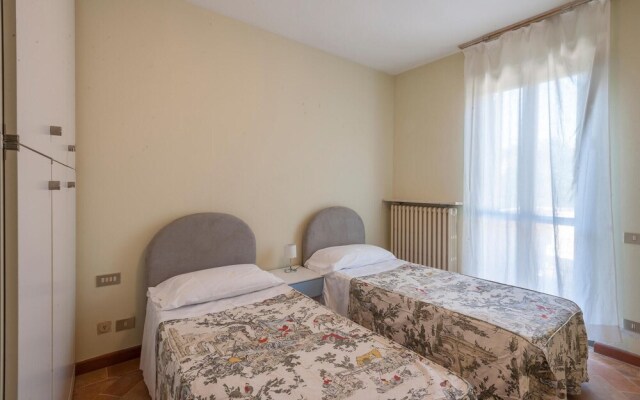 Beautiful Apartment in Pesaro With Wifi and 4 Bedrooms