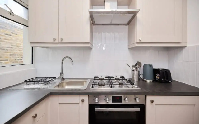 The Maida Hill Hideout - 2bdr Flat With Courtyard