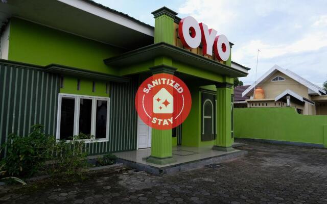 OYO 752 Abz Guest House Syariah