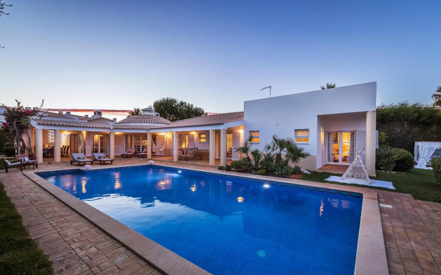 Villa Dome by OCvillas