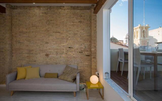 Singularstays Roger De Flor