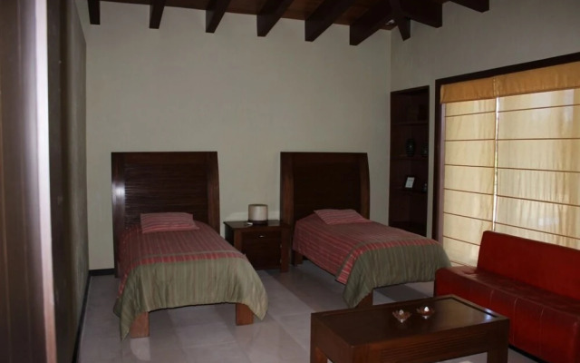 Beautiful House With Lake View