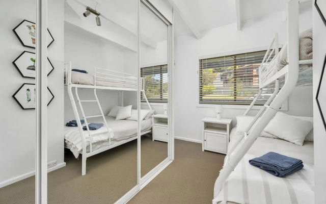 Mara at Hyams 4pm Check Out Sundays – Guest Rooms – Hyams Beach