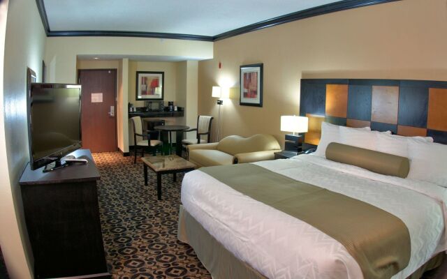 Best Western Plus Airport Inn & Suites