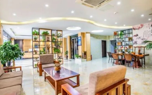 Junshang Hotel (Yangshuo West Street Store)