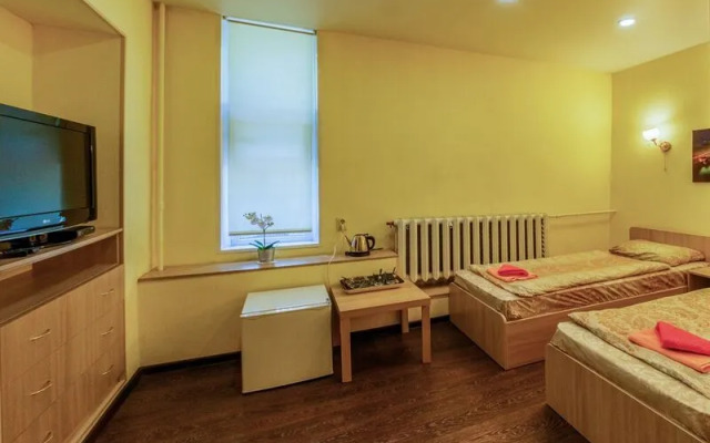 Тихий дворик