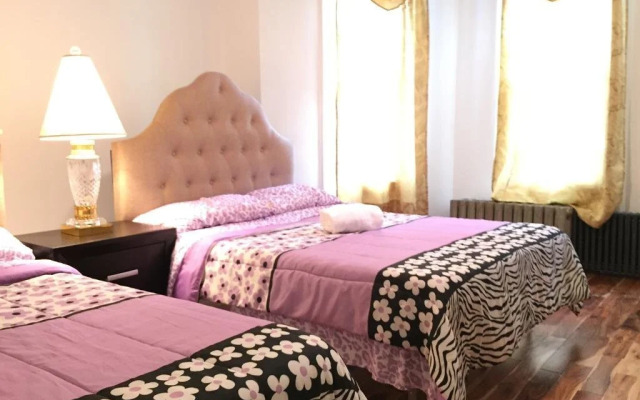 MiniStay - Astoria Steinway