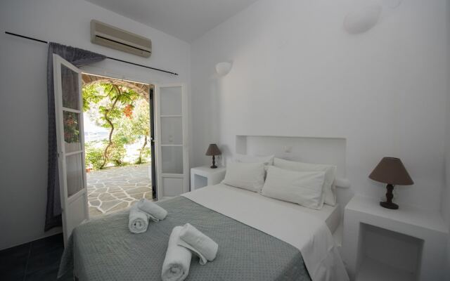 Ostria Studios-Apartments