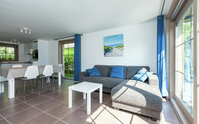 Relaxing Holiday Home in Adinkerke With Fenced Garden
