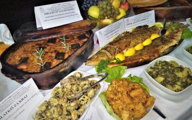 Apartments Zlatna Ribica