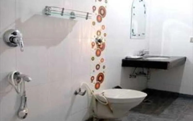 Hotel Apra Deluxe