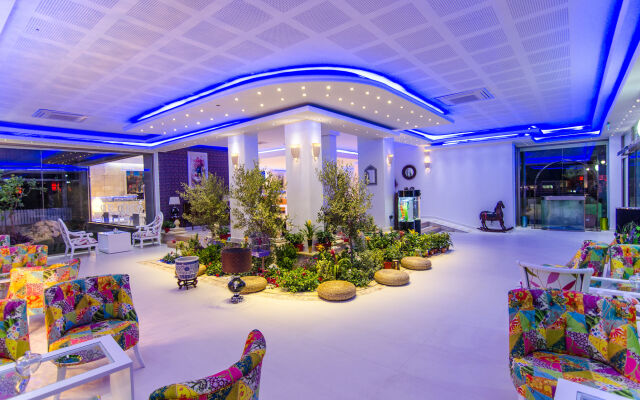 Phoenicia Luxury