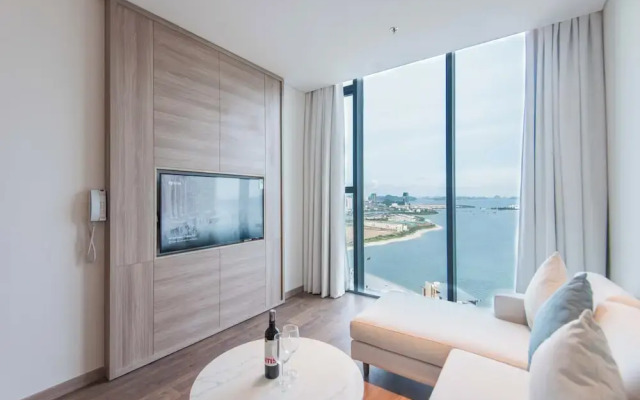 A La Carte Ha Long Residence