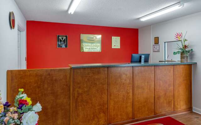 Econo Lodge & Suites Southern Pines - Pinehurst